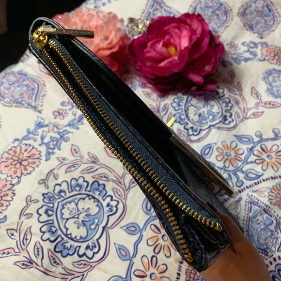 BCBG Navy Snakeskin Envelope Clutch - Picture 6 of 8